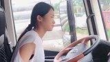 都说女司机是马路杀手，也有例外，这个女人，让我彻底改变对女司机的看法！