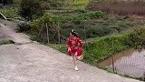 所有的离开都是提前预谋好的，就像新娘选择穿平底鞋结婚一样！