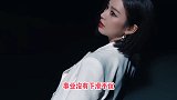 金泰希也无法逃避岁月流逝，接受访谈老式手机壳引热议，网友：我妈在用