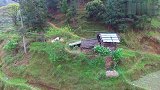 贵州深山里的小木屋，不通网络不通路，你能在这里生活3天吗？