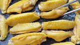 孩子要开学了，今天给他做个最爱吃的盐焗鸡翅