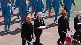 银川能源学院运动会入场惊现“包工头”方队，宁夏这所高校太“野”了。