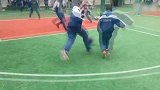 校园足球见成效 小朋友的一波脚下操作有点东西