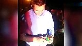竞速-14年-男子玩魔方惊呆交警 免高速罚单-新闻