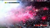 冷焰火导致场内烟雾缭绕 比赛暂时中断众将场边补水