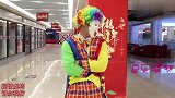短剧：王二蛋三人联手抓住小丑，谁知小丑却“凭空消失”，诡异