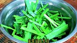 小炒豆芽 怪不得饭店的小炒豆芽那么好吃 原来是这样炒这么简单