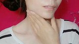 女人到了五十岁变得容颜不再，化妆后年轻很多