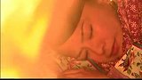 绣庄突然失火，美女被困在房里出不来