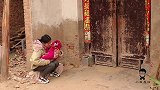 婆婆欺负远嫁儿媳，恶人先告状怂恿儿子把她赶走，6年后报应来了