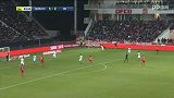 第81分钟马赛球员阿马维抢断成功