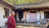 大龙家后花园丁香花盛开，一年一次太美了，配上音乐陶醉了