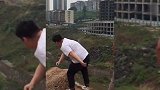 狗：我遭遇了核打击