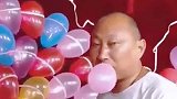 这个气球摊可真实诚，用的气球是进口气球