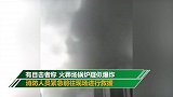 河北晋州殡仪馆烧尸炉油罐着火 死者家属从屋内慌乱跑出