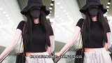 杨幂机场私服这身段也太优越了材体现惊人的自律