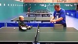 英国18个月大婴儿打乒乓球走红网络