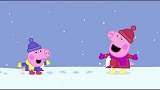 小猪佩奇：佩奇大雪球出击！当场把乔治砸倒在雪地里，玩过火了吧