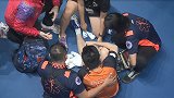 暖心！许昕对手香港球员黄镇廷意外受伤 国乒队医主动帮助治疗