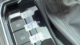 上车就发现个爱心标签，这搁谁谁不迷糊