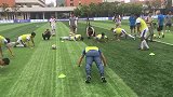 萨内蒂被小学生“要求”传球 输球被罚俯卧撑