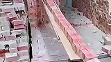 这也太像了，不止我一个人看错吧
