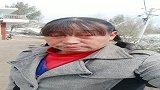 扎着小辫子，是男还是女