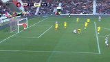 第38分钟唐卡斯特球员科平杰射门