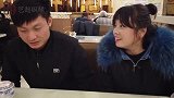 鹏鹏和丹丹一起吃饭，你喂我我喂你的，一口一口甜蜜爆棚！