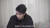 秦霄贤被师傅郭德纲催婚就是那个“挡刀”的