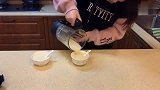 简单的早饭，一碗豆浆，四个包子，四个南瓜饼