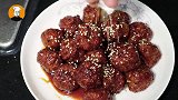 莲藕丸子家常做法，酸甜开胃，外脆里嫩，儿子超爱吃！