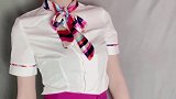 包臀裙美女当然不会只搭配一种风格，也会尝试其他的服装