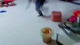 妈妈拍下儿子桃仿战术动作，一套动作行云流水一气呵成