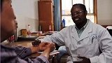 迪亚拉是首位获得中医博土学位及博土后的外籍人士，1984年就来到中国扎根30多年，将中西医德和医术完美结合！