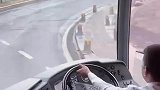 那么大的车，操控如此丝滑
