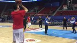 【前方直击】中国字母哥赛前热身 底角三分怎么投怎么有！