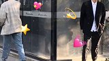 昨天吵架后谁也不理谁 没想到今天…