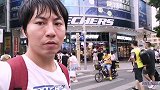 男子广州游玩，品尝香港甜品，好甜。