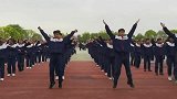 学生们这哪里是跳操，分明是生命的狂欢，简直不要太有活力