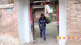 小伙伴们一起做炒面吃，炒面拌白糖，每一口都是儿时的味道！