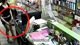 女子来到便利店内，以为没有监控，不料拍下无耻一幕！