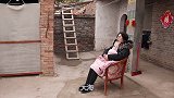 母亲去世给儿子留30万，却只给养女辆破电动，骑回家后惊喜来了
