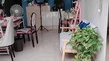 一个男孩子迷上做美甲，多少有点不太好意思！