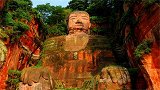 乐山大佛胸口发现“暗门”，专家打开后，发现佛像的秘密
