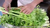 口感非常清爽芹菜炒肉丝，你学会了吗，没学会的话农师傅亲自教你