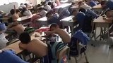 深圳一学校学生光膀子午休 老师办公室开空调
