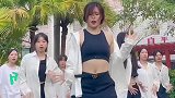 姐以前也很潇洒，后来被抓去当了老师