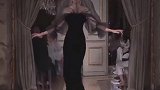 阿玛尼小黑裙真的太美了，高贵优雅又特别的显气质啊！