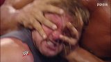 WWE-18年-经典时刻：巨人卡里大手一张“捏碎”HHH脑袋-精华